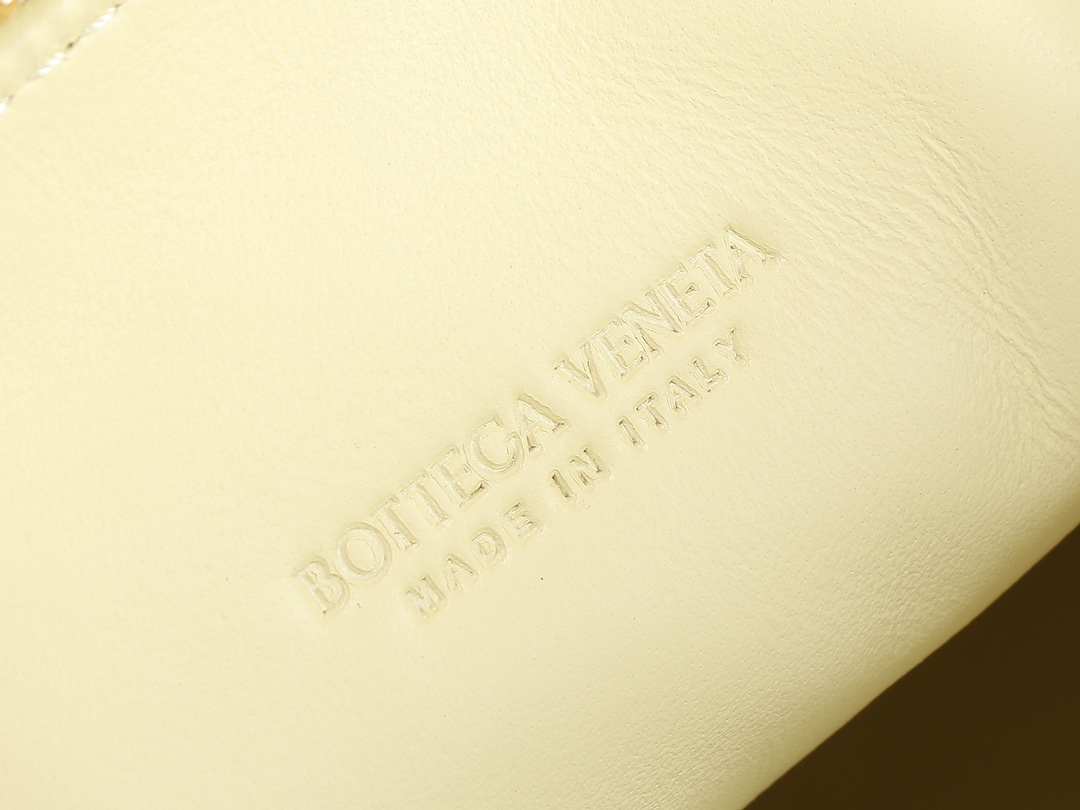 Bottega Veneta Hobo Bags